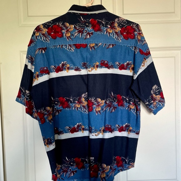 B.U.M. Hawaiian button down 100% cotton shirt. - Picture 5 of 7